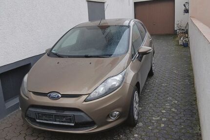 Ford Fiesta 221.795 km 2.499 &euro; Stockstadt am Rhein 64589