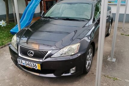 Lexus IS 220 134.200 km 7.900 &euro; Trebur 65468