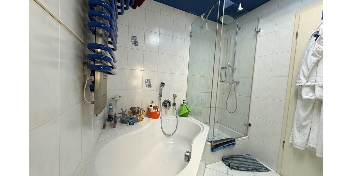 Hattersheim: Exzellente 5-Zimmer-Wohnung in absoluter Ruhe- und Sonnenlage - Etagenwohnung Hattersheim | Angebot:27499676