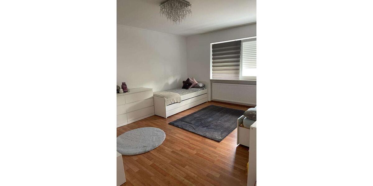 Bungalow Sulzbach (Taunus) - 4 Zimmer, 170 m&sup2;, 2.200&euro; | Angebot:26429353