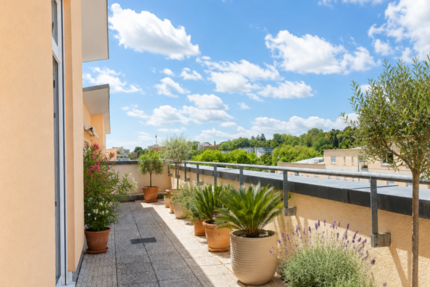 Wohnung Wiesbaden Klarenthal - 2.5 Zimmer, 121 m&sup2;, 1.350&euro; | Angebot:27081561