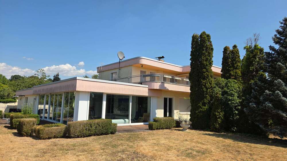 Einfamilienhaus Wiesbaden Schierstein - 7 Zimmer, 366 m&sup2;, 1.790.000&euro; | Angebot:27245432