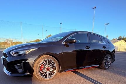 Kia pro ceed / ProCeed 68.000 km 21.900 &euro; Gimbsheim 67578