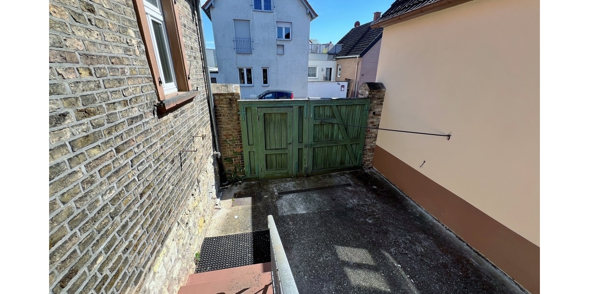 ***Charmantes Einfamilienhaus mit Ausbaupotenzial in begehrter Lage von Bodenheim*** - Einfamilienhaus Bodenheim | Angebot:26354857