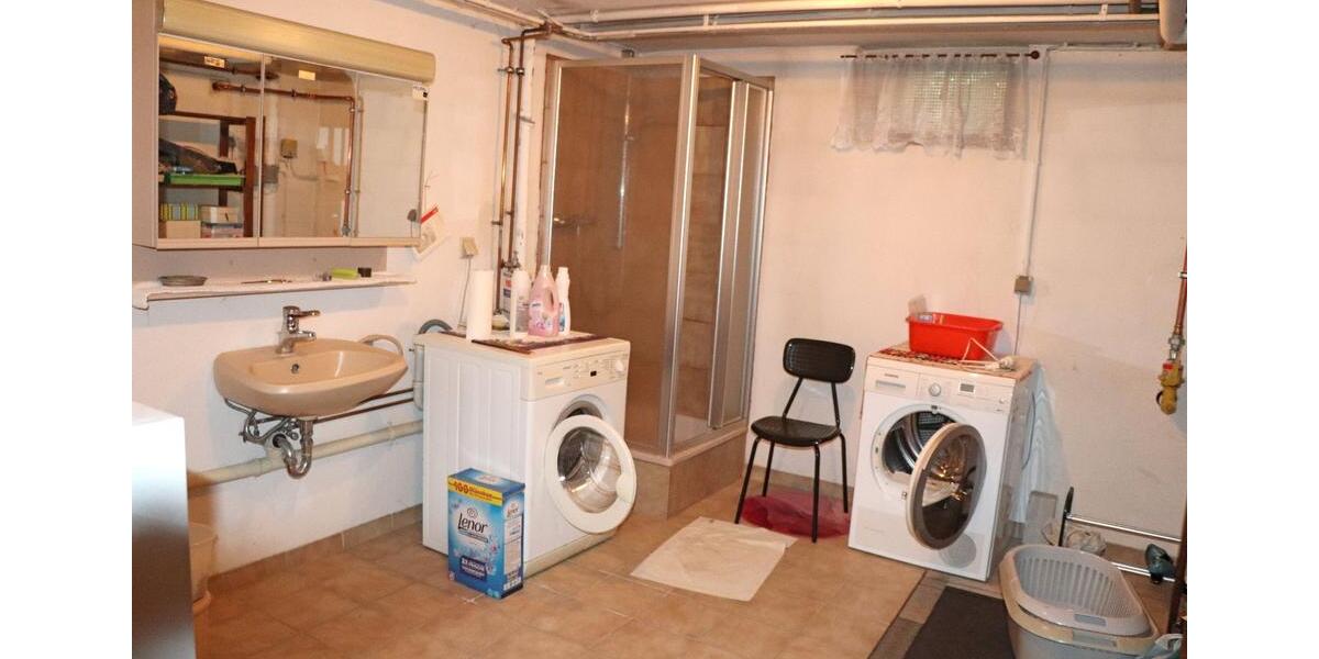 Reihenhaus Wiesbaden Bierstadt - 6 Zimmer, 141 m&sup2;, 545.000&euro; | Angebot:27230651