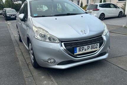Peugeot 208 120.000 km 8.000 &euro; Laubenheim 55130