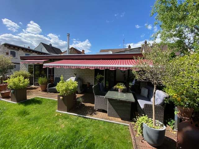 Einfamilienhaus Bischofsheim - 7 Zimmer, 255 m&sup2;, 635.000&euro; | Angebot:25804334