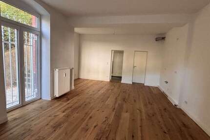 Wohnung Wiesbaden Nordost - 2.5 Zimmer, 75 m&sup2;, 1.200&euro; | Angebot:27481924