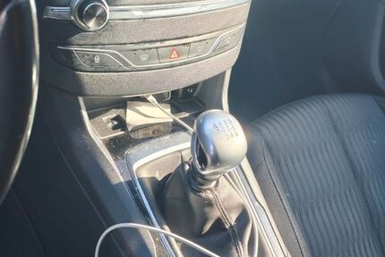 Peugeot 308 105.000 km 12.400 &euro; Flörsheim am main 65439