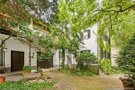 Haus Bad Soden am Taunus / Neuenhain Neuenhain - 10 Zimmer, 261 m&sup2;, 599.000&euro; | Angebot:26898129