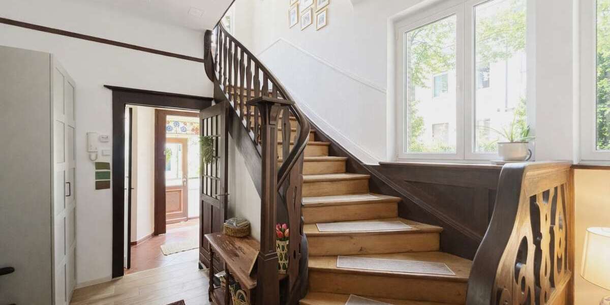 Einfamilienhaus Wiesbaden Biebrich - 7 Zimmer, 155 m&sup2;, 880.000&euro; | Angebot:27243947