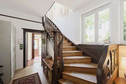 Haus Wiesbaden Biebrich - 7 Zimmer, 155 m&sup2;, 880.000&euro; | Angebot:27243947