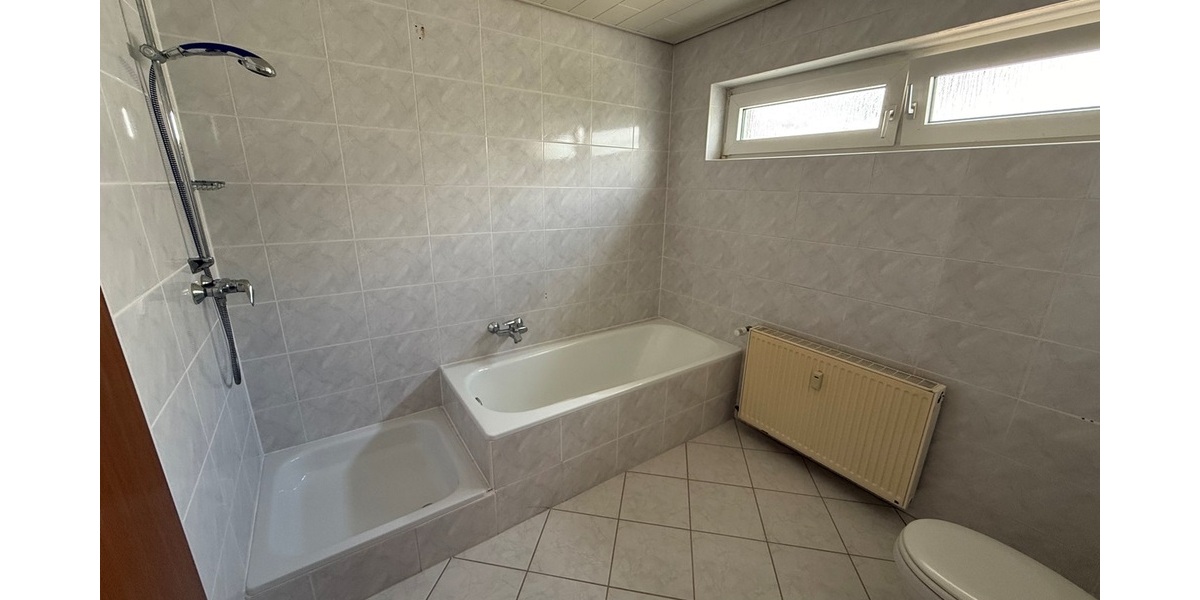Hofheim-Diedenbergen: 2 Generationen- oder XXL-Haus in toller Ruhelage - Zweifamilienhaus Hofheim | Angebot:27499618