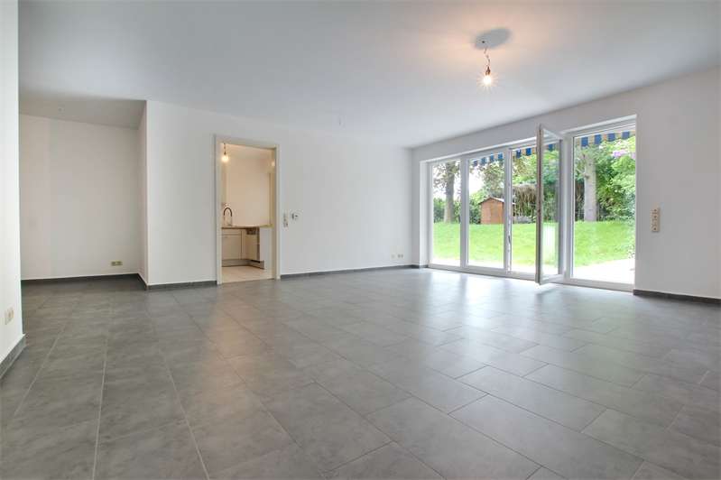 Etagenwohnung Schwalbach - 3.5 Zimmer, 124 m&sup2;, 1.850&euro; | Angebot:26934727