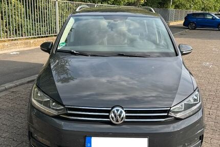 VW Touran 173.000 km 13.499 &euro; Wiesbaden 65187