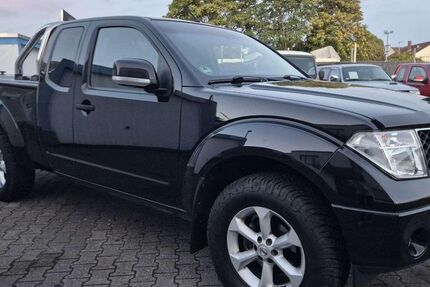 Nissan Navara 141.000 km 15.900 &euro; Mainz-Kostheim 55246