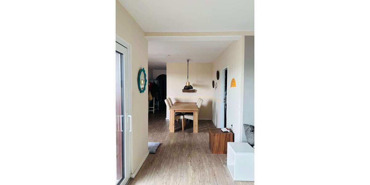 Etagenwohnung Wiesbaden Biebrich - 3 Zimmer, 92 m&sup2;, 360.000&euro; | Angebot:26971172