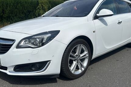 Opel Insignia 163.000 km 9.499 &euro; Hattersheim 65795