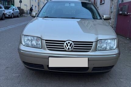 VW Bora 182.000 km 3.390 &euro; Wiesbaden 65189