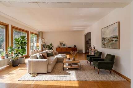 Haus Hofheim - 8 Zimmer, 235 m&sup2;, 694.000&euro; | Angebot:27487284